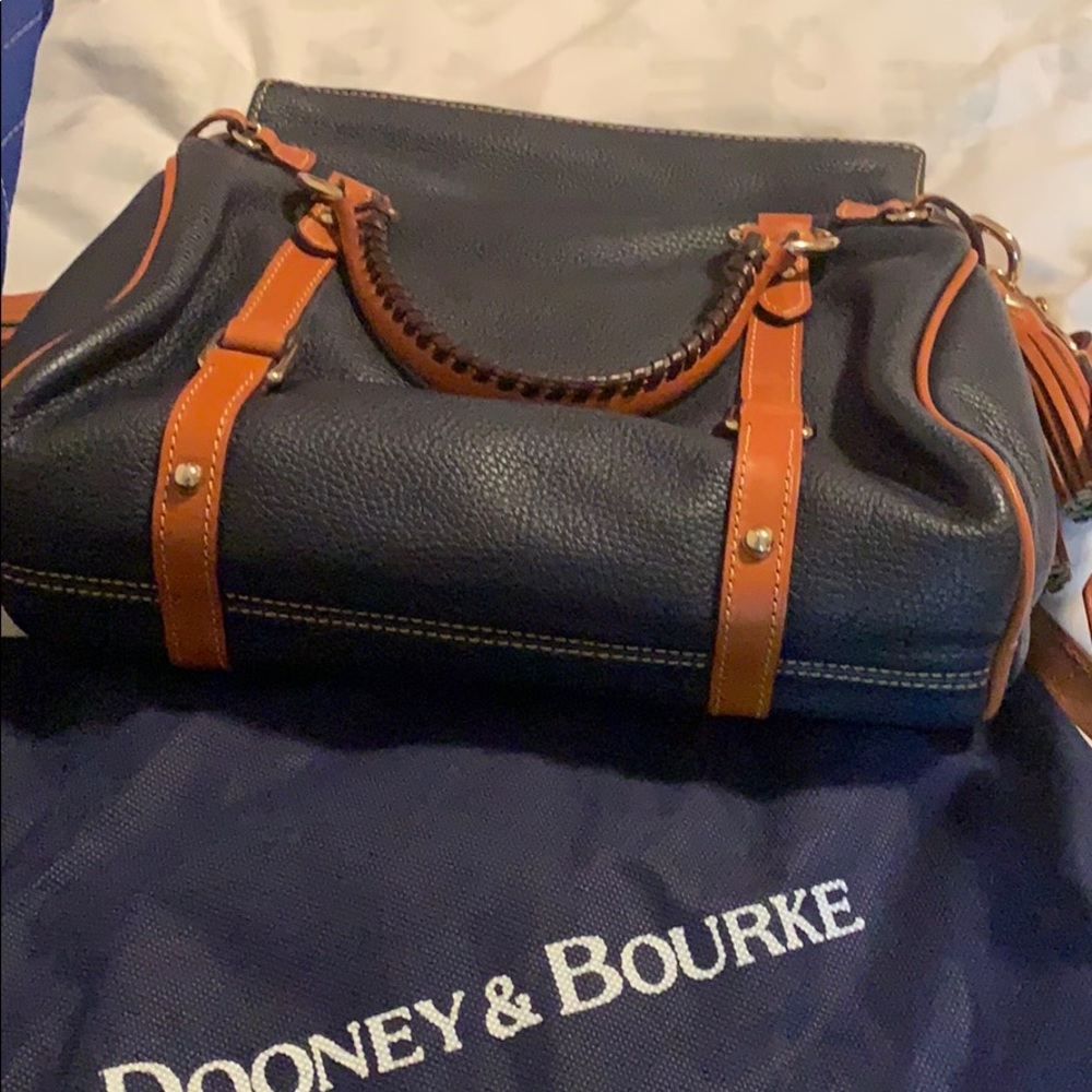 Dooney & Bourkey  bag like new.